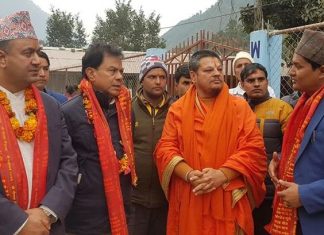 मार्कण्डेय आश्रम निर्माणका लागि स्वामी कमलनयनाचार्यद्वारा काँग्रेस नेता जोशीलाई प्रस्ताव