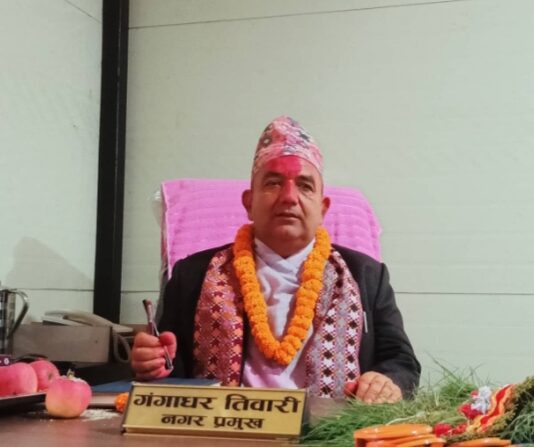 फलेवासका मेयर तिवारीद्वारा कुनैपनि सरकारी सेवा सुविधा नलिने घोषणा