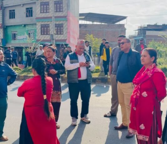बसपार्क सञ्चालनमा स्थानीयको अवरोध पछि नगरप्रमुख जोशी आफै मैदानमा