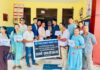 विज्ञापन रोक्न सरकारले गरेको निर्णयको विरुद्ध पर्वतका पत्रकारको प्रशासनमा धर्ना