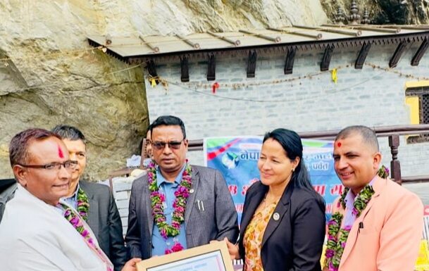 पत्रकार महासंघको १४ औं साधारणसभामा विभिन्न पत्रकारलाई पुरस्कार तथा सम्मान